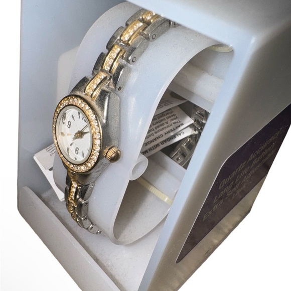 Vintage gold & silver Crystal accent watch . NIB never opened .Fits 7 in - Picture 2 of 3